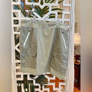 Merrell Olive athletic Skirt with pockets